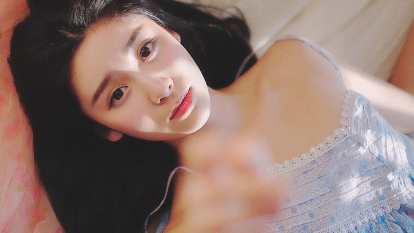 气质养眼美女私房唯美写真(8)