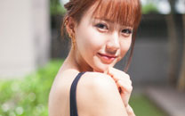 清纯气质美女泳池死库水写真