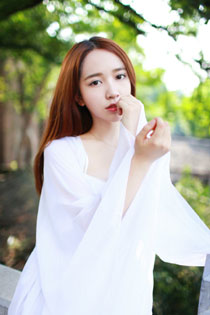 清纯气质白衣美女清新写真