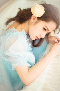 温婉美女私房唯美梦幻写真