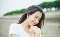 温婉气质美女户外清新写真
