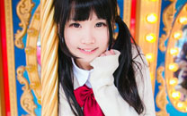 日系双马尾少女游乐园俏皮写真