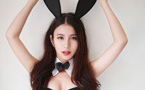 嫩模李七喜室内兔女郎写真