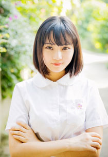 日系制服少女户外唯美写真