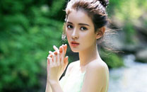 王思聪女友张予曦清新写真